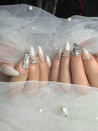 ネイル 山崎 成美のネイルデザイン