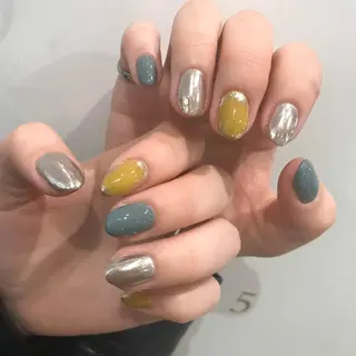 ネイル 指名支持率NO.1 スタイリストのヘアスタイル