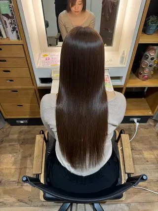 セミロング afloatkobe所属・美髪/髪質改善 川口凌弥のヘアスタイル