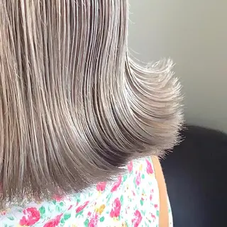 カラー イシイ ハルナ 🤍のヘアスタイル