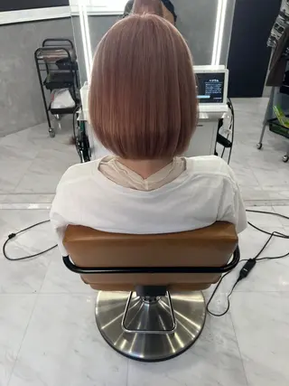 ショート カラー ハイトーン✨最新髪質 改善👩ryuyaのヘアスタイル