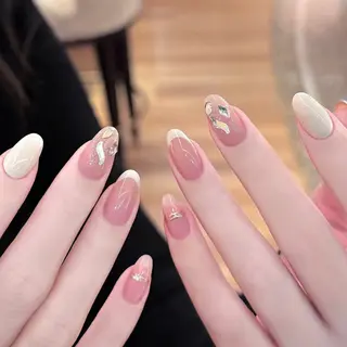 ネイル Liora nail 1のネイルデザイン