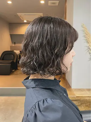 ショート パーマ 【arc】Ruri コテ巻き風パーマのヘアスタイル