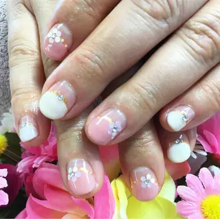 ネイル マツエク・マツパ nail salon＆school felice所属・フェリーチェ瑞江店 新山のネイルデザイン