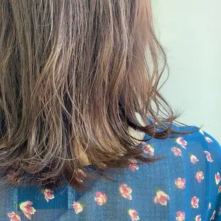 セミロング パーマ 🦋艶髪ハイトーン / Mio🦋のヘアスタイル