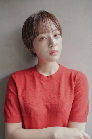 ショート カラー 祝田 巳幸のヘアスタイル