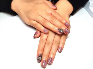 ネイル 鐙 桃華のネイルデザイン