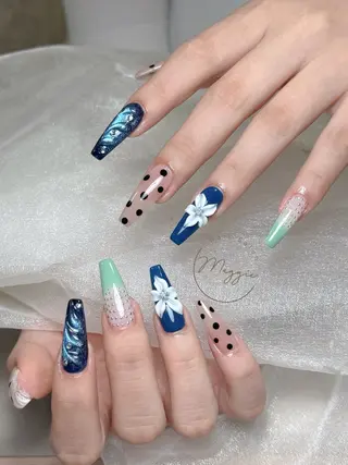 ネイル Maggie Nail🦩のネイルデザイン