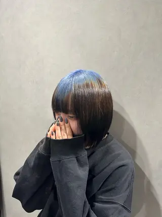 ショート 奥本 侑 ハイトーン、髪質改善のヘアスタイル