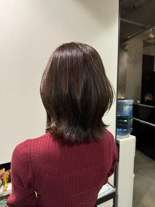 ミディアム タツキ／レイヤー／ パーマ／艶カラーのヘアスタイル