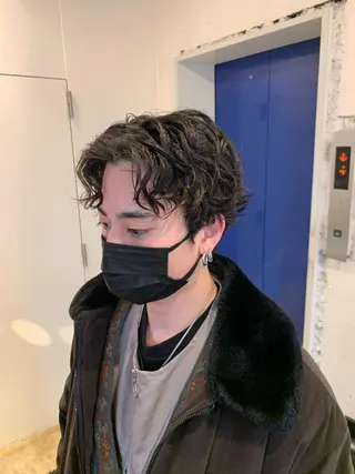 ショート パーマ メンズ グランジヘア 無造作ヘアHYUGAのヘアスタイル