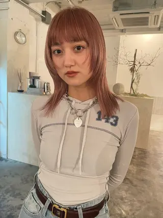 ミディアム カラー Terve.野崎 真里奈のヘアスタイル