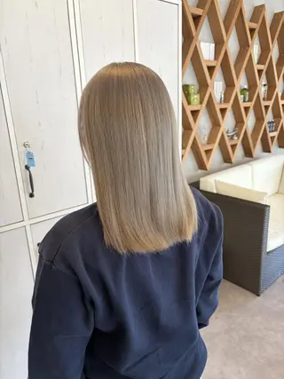 カラー ミディアム ELLE&SALLY 石野のヘアスタイル