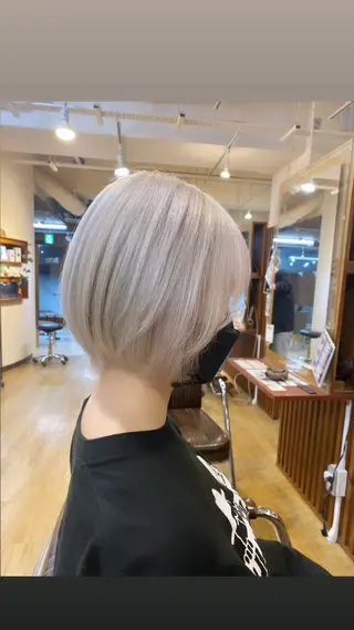 ショート カラー 女性目線でつくる ショートayakaのヘアスタイル