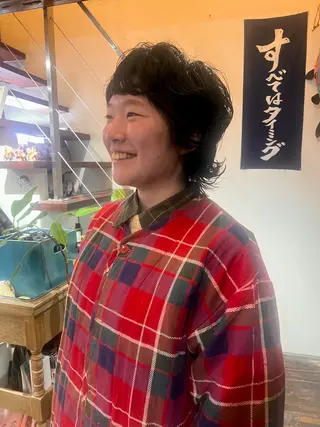 ショート パーマ rin&cambio所属・レイヤー／ウルフ ヒロモト　アサカのヘアスタイル