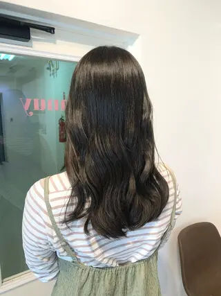 セミロング annuy MIHANAのヘアスタイル