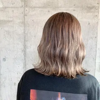 ミディアム 🌷横浜/レイヤー /艶カラー🌷のヘアスタイル