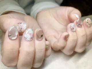 ネイル ECLAT エクラ所属・寺山 千鶴のネイルデザイン