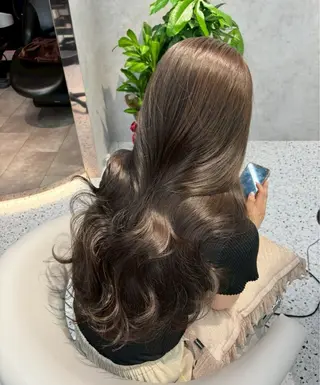 ロング 🎀透明感ブラウ ンshizuka🎀のヘアスタイル