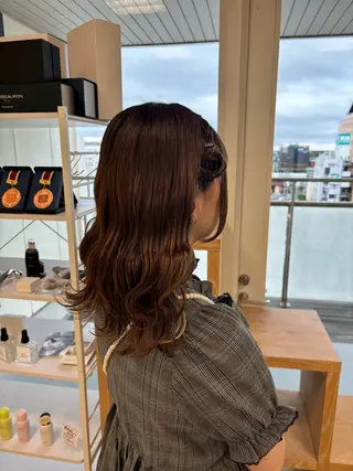 セミロング 推し活/韓国/ブリー チカラーminamiのヘアスタイル