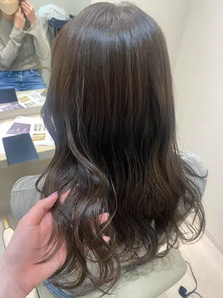 セミロング mina .のヘアスタイル