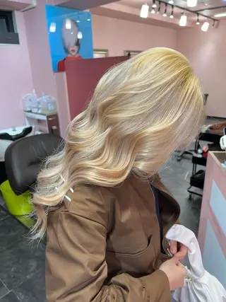 ロング ブリーチ特化美容室 ☆selene☆のヘアスタイル