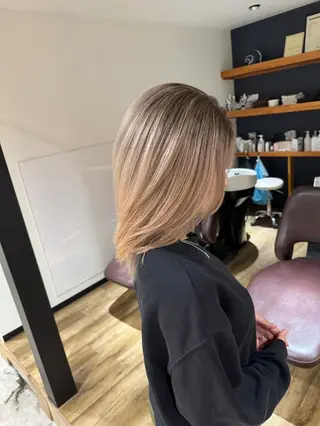 ミディアム カラー LOG/所属・なりたいを叶えます！ 出口 紗依のヘアスタイル