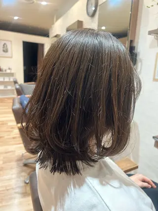 ミディアム 篠原 来実のヘアスタイル