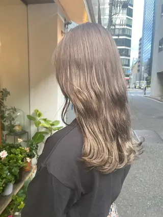 ロング 安永 涼のヘアスタイル
