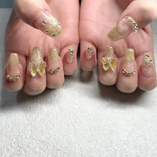 ネイル le'a moe KONAMIのネイルデザイン