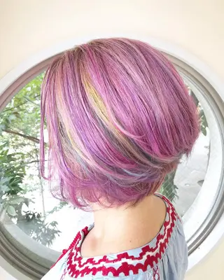 ショート カラー 上霜 菜月のヘアスタイル