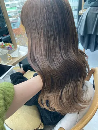 セミロング ✨色持ちの良い艶 カラー✨蟹江真世のヘアスタイル