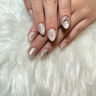 ネイル Aulu'bネイル ボディージュエリーのネイルデザイン