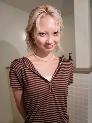 ショート カラー ブリーチ/レイヤー Kaito🐩/栄のヘアスタイル