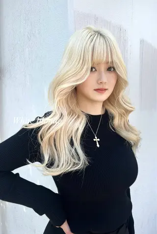 ロング カラー シールエクステ特化 ハイトーン、NANAのヘアスタイル