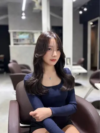 セミロング Aura 髪質改善＆韓国レイヤー所属・あい❤︎ /髪質改善/韓国巻きのヘアスタイル