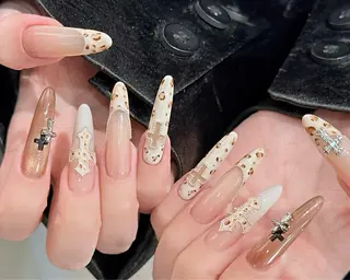 ネイル D-BEAUTY Nailsalonのネイルデザイン
