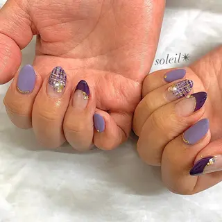 ネイル 粟津 美紀のネイルデザイン