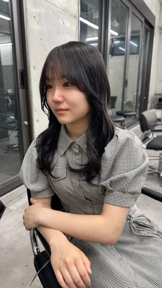 セミロング shio ハイトーン 💗【福岡天神】のヘアスタイル