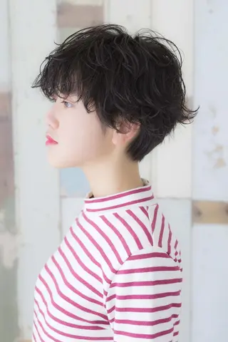 ショート linda by neoliveのヘアスタイル