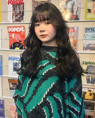 ロング パーマ ハイトーン/顔まわり レイヤー/YUKAのヘアスタイル