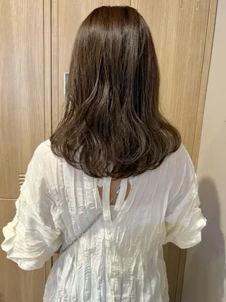 セミロング LOREN＋透明感 オリーブhirokoのヘアスタイル