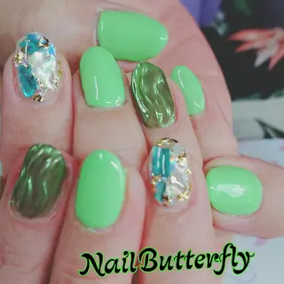 ネイル とねがわ かよこのネイルデザイン