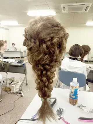 ショート ミディアム セミロング ロング カラー パーマ ヘアアレンジ キッズ ネイル まつエク 伴 貴吉のヘアスタイル