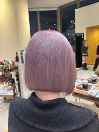 ミディアム カラー 肌に馴染むハイトーン /ミルクティーカラーのヘアスタイル