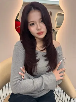 ロング YOLO所属・SHINO 渋谷／モデル募集のヘアスタイル