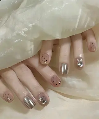 ネイル UniqueNail 長さだし専門店のネイルデザイン