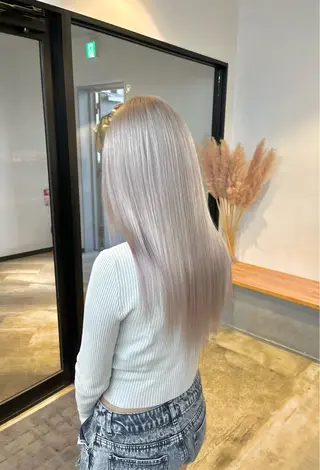 セミロング カラー ハイトーンカラ ー/小川のヘアスタイル