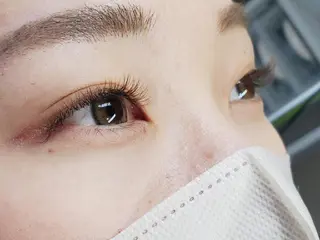 マツエク・マツパ アイブロウ I'MYU bijou所属・横島 琴音の眉毛・アイブロウイメージ