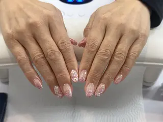 ネイル プラスネイル銀座中央通り店所属・はちや ゆいなのネイルデザイン